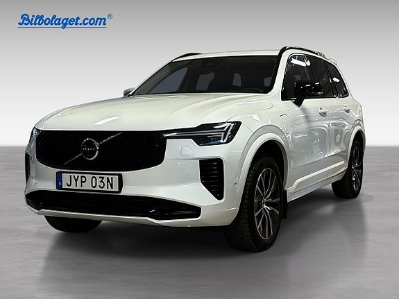 Volvo XC90 2 of 5
