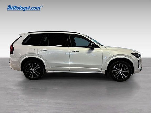 Volvo XC90 5 of 17