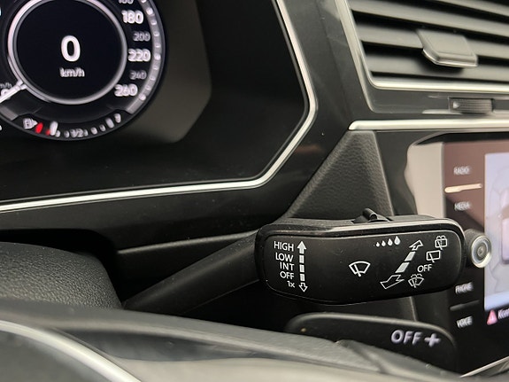 Volkswagen Tiguan 17 of 30