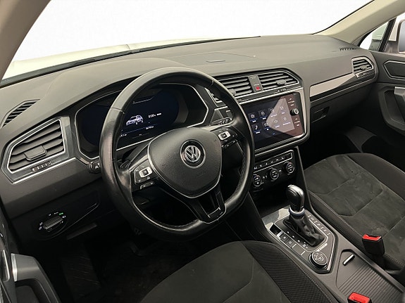 Volkswagen Tiguan 13 of 30