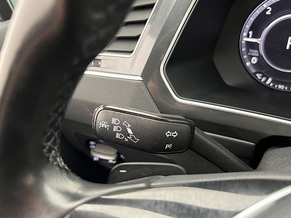 Volkswagen Tiguan 14 of 30