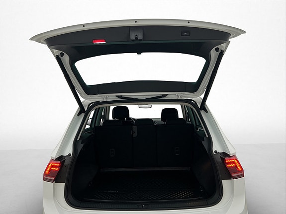 Volkswagen Tiguan 28 of 30