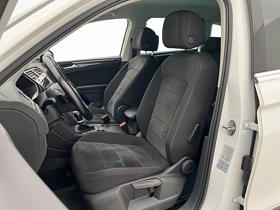 Volkswagen Tiguan 12 of 30