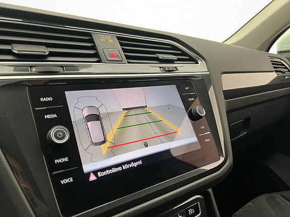 Volkswagen Tiguan 18 of 30