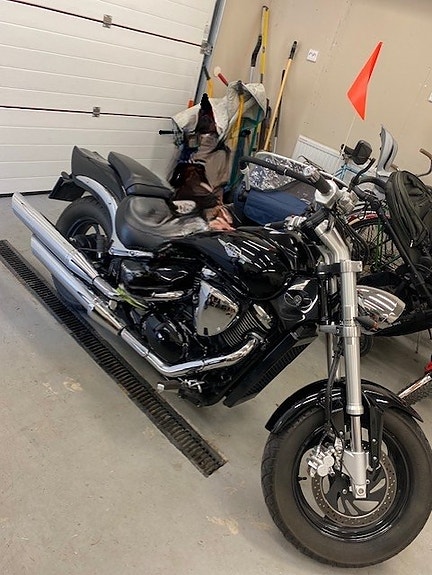 Suzuki VZ800 Intruder 2 of 3