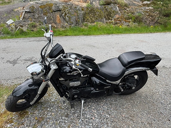 Suzuki VZ800 Intruder 3 of 3