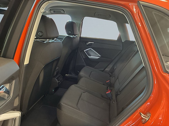 Audi Q3 15 of 18