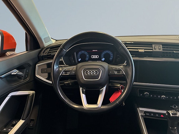 Audi Q3 10 of 18