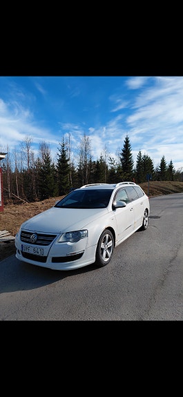 Volkswagen Passat 2 of 5