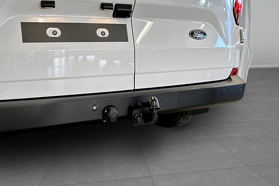 Ford E-Transit 9 of 10