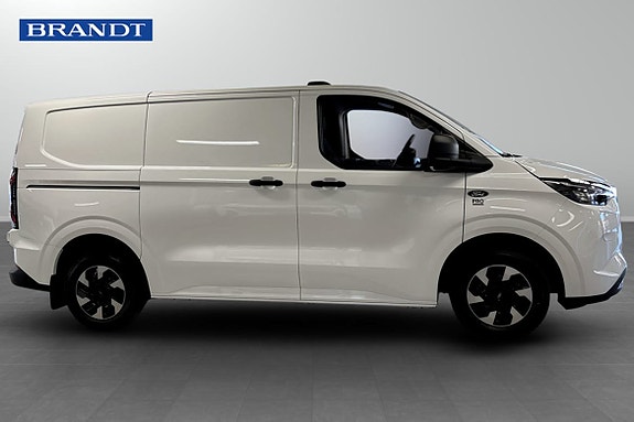 Ford E-Transit 3 of 5