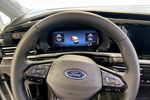 Ford Transit Connect 6 of 8