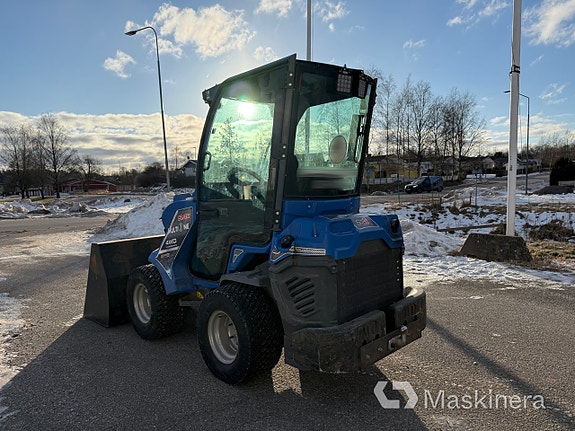 Kompaktlastare Multione 5.3K + Redskap 6 of 27