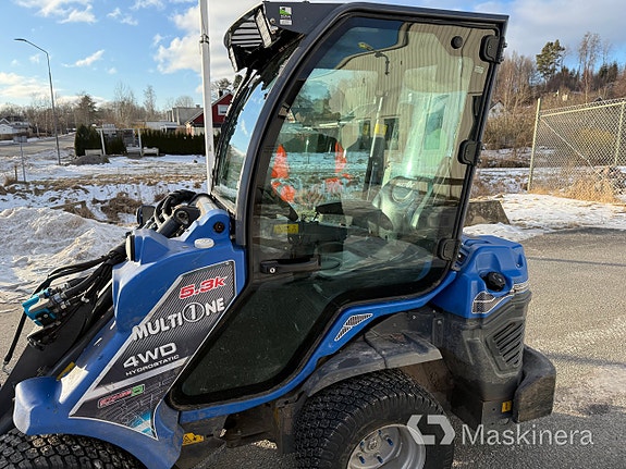 Kompaktlastare Multione 5.3K + Redskap 8 of 27
