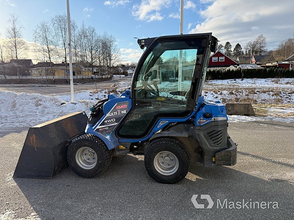 Kompaktlastare Multione 5.3K + Redskap 7 of 27