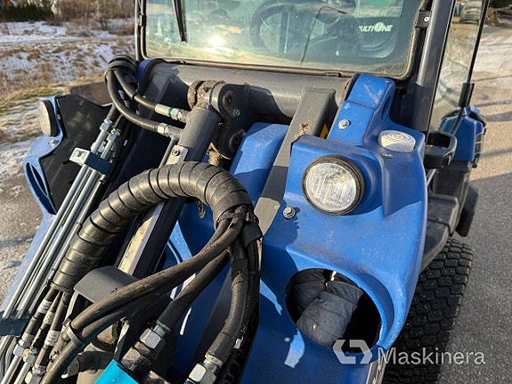 Kompaktlastare Multione 5.3K + Redskap 11 of 27