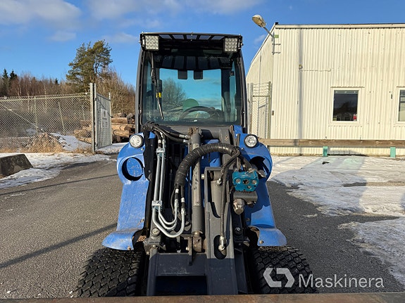 Kompaktlastare Multione 5.3K + Redskap 13 of 27