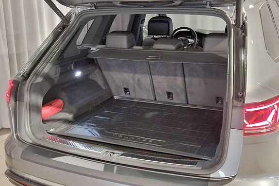 Volkswagen Touareg 7 of 17