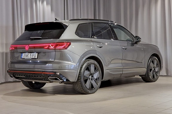 Volkswagen Touareg 5 of 17