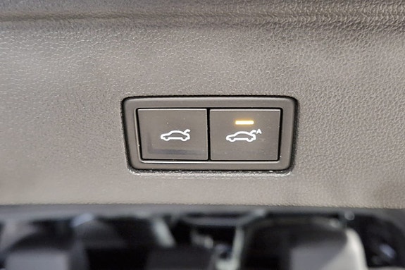 Volkswagen Touareg 8 of 17