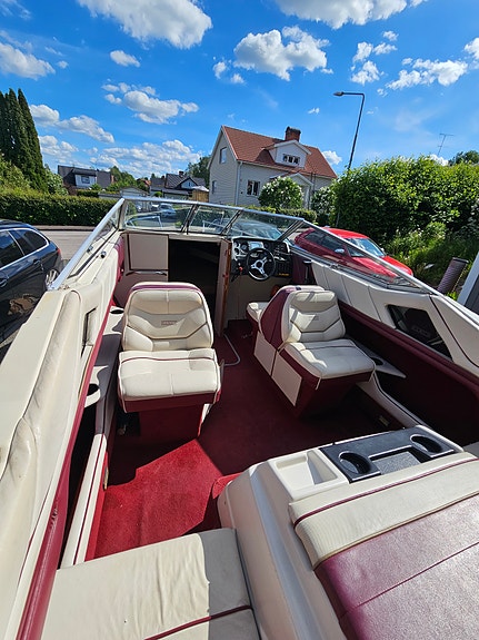 Maxum 2150 sc Daycruiser 3 of 5