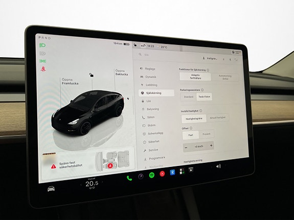Tesla Model Y 20 of 30