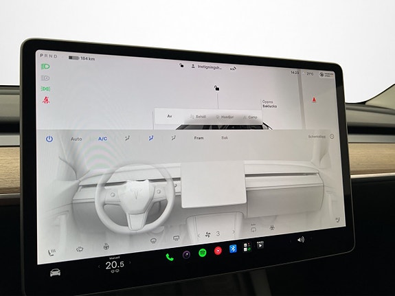 Tesla Model Y 23 of 30