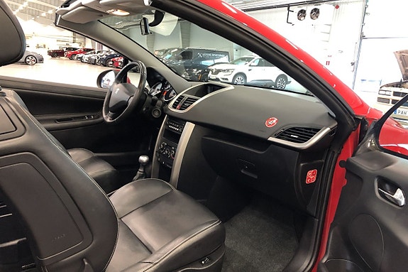 Peugeot 207 CC 12 of 14