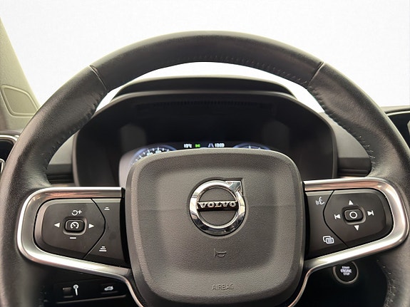 Volvo XC40 21 of 28