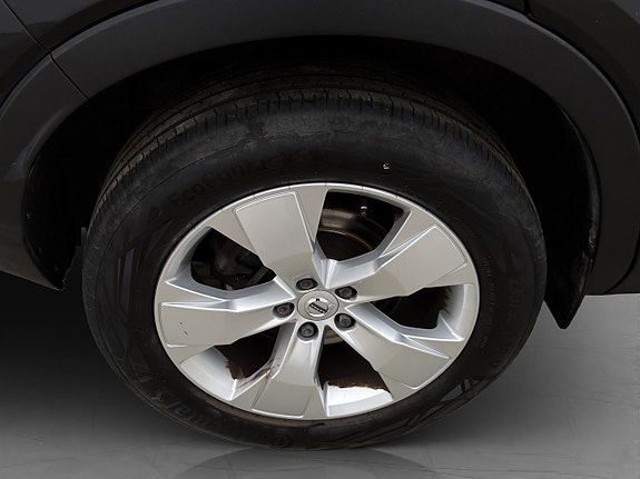 Volvo XC40 27 of 28