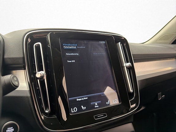 Volvo XC40 20 of 28