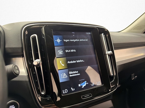 Volvo XC40 15 of 28