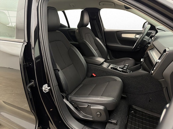 Volvo XC40 9 of 28