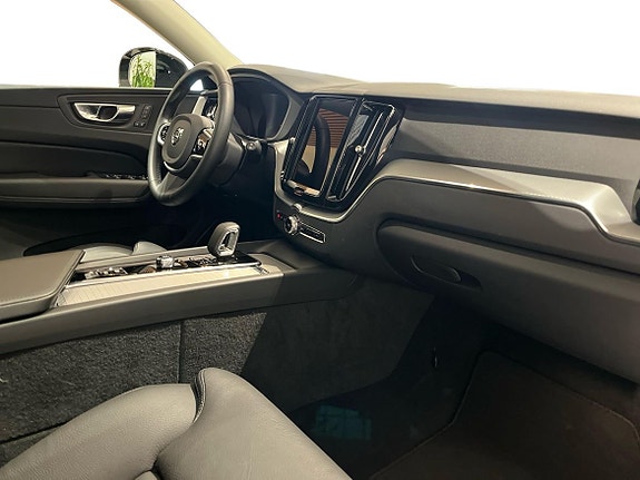 Volvo XC60 4 of 14