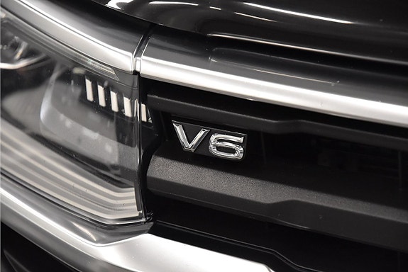 Volkswagen Amarok 8 of 17