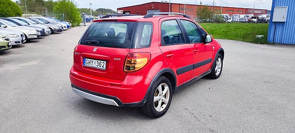 Suzuki SX4 4 of 5