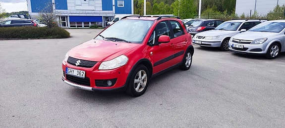 Suzuki SX4 2 of 5