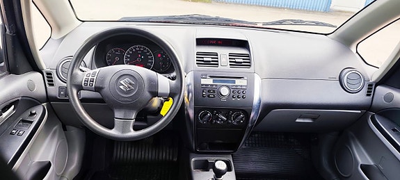 Suzuki SX4 5 of 5