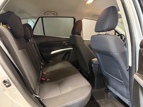 Suzuki S-Cross 8 of 18