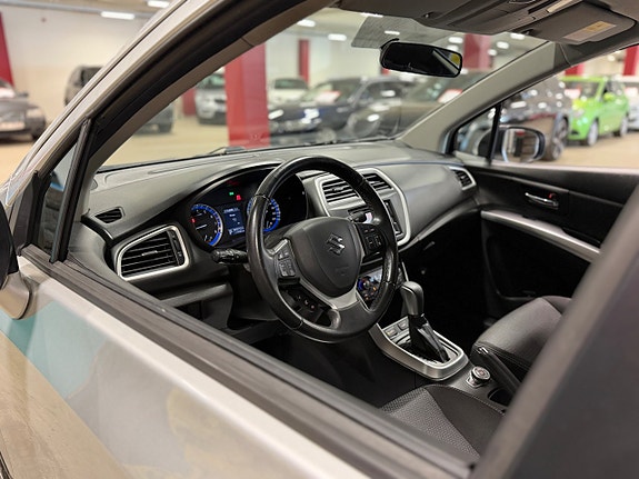 Suzuki S-Cross 13 of 18