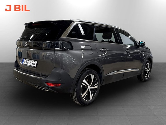 Peugeot 5008 3 of 5