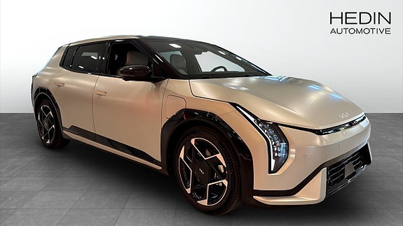 Kia EV4 3 of 12