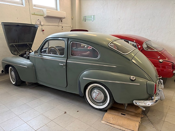 Volvo PV 2 of 5
