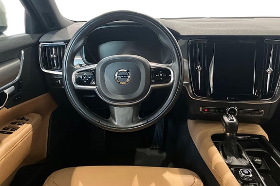 Volvo V90 Cross Country 11 of 22