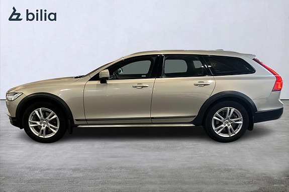 Volvo V90 Cross Country 3 of 5