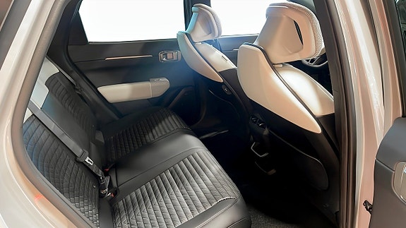 Kia EV4 5 of 13