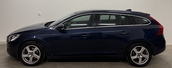 Volvo V60 2 of 13