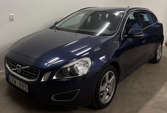 Volvo V60 4 of 13