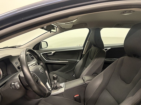 Volvo V60 9 of 13