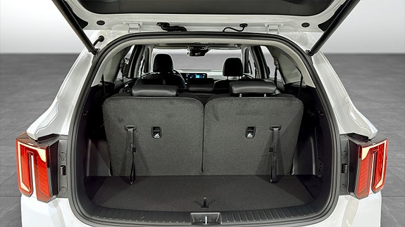 Kia Sorento 10 of 15